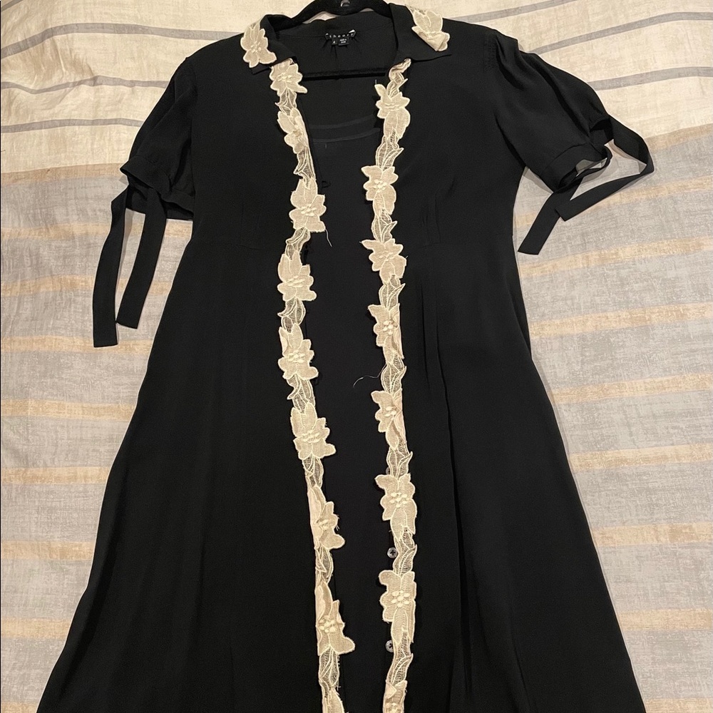 Classic black/white Theory dress